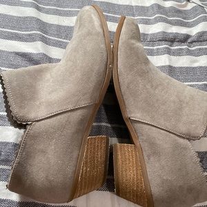 torrid bootie color taupe